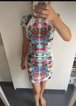 Robe Guess taille 36, marque: GUESS, état: Très bon état, taille: S / 36 / 8, 25,00 €, 26,95 € Protection acheteurs incluse