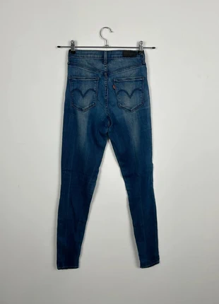 Jean Levi's Femme Marine W26 FR36 | High Rise Skinny | Très Bon État LF671, marque: Levi's, état: Très bon état, taille: S / 36 / 8, 11,00 €, 12,25 € Protection acheteurs (Pro) incluse