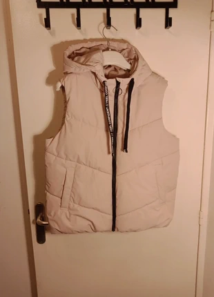 Doudoune sans manche Kiabi, marque: Kiabi, état: Neuf sans étiquette, taille: M / 38 / 10, 12,00 €, 13,30 € Protection acheteurs incluse