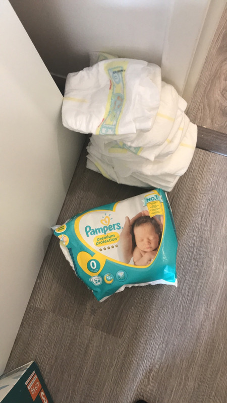Couche pampers taille 0 - Vinted