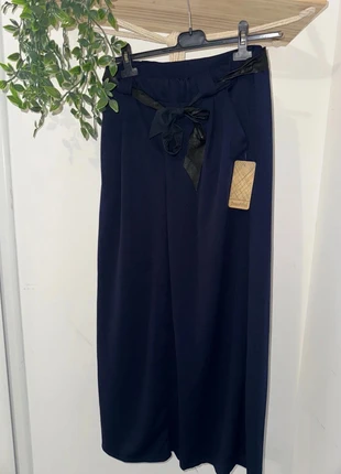 Pantalon Femme Bleu Marine avec Ceinture – Taille jusqu’au 44, merk: beautiful, staat: Nieuw met prijskaartje, maat: XXL / 44 / 16, € 14,00, € 15,40 inclusief Kopersbescherming