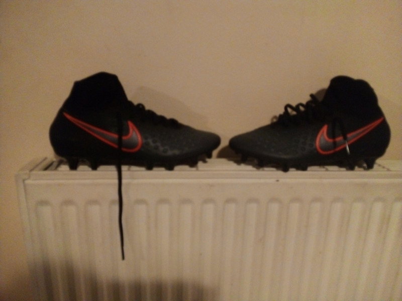 Crampon Nike noir magista junior Vinted