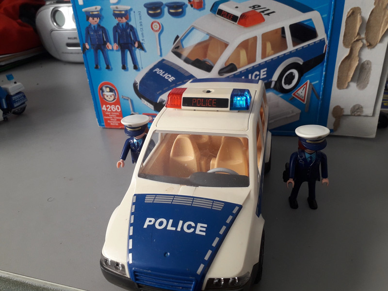 Playmobil voiture de police
