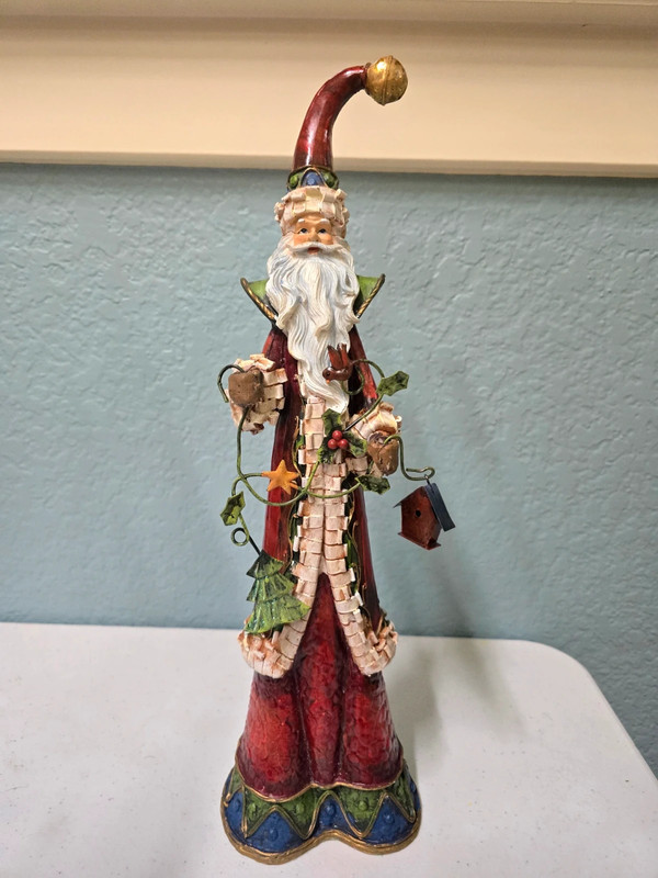 Santa Old World Style Resin 1