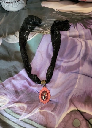 Foulard noir avec camé , brand: gothique, condition: Good, €8.00, €9.10 includes Buyer Protection