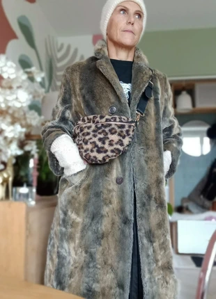 Manteau fausse fourrure, marke: La Maison de la Fausse Fourrure, zustand: Sehr gut, größe: M / 38 / 10, 25,00 €, 26,95 € inklusive Vinted-Käuferschutz