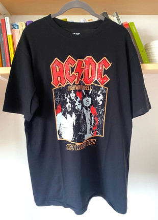 🤘 T-shirt Tezenis oversize AC/DC nera 🔥 100% cotone – Taglia M, stile rock unisex, marque: Tezenis, état: Très bon état, taille: M / 38 / 10, 10,00 €, 11,20 € Protection acheteurs incluse