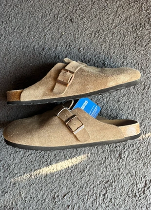 répliques birkenstock boston taupe taille 43 en très bon état, marca: Birkenstock, estado: Muito bom, tamanho: 43, €45.00, €47.95 inclui Proteção do Comprador