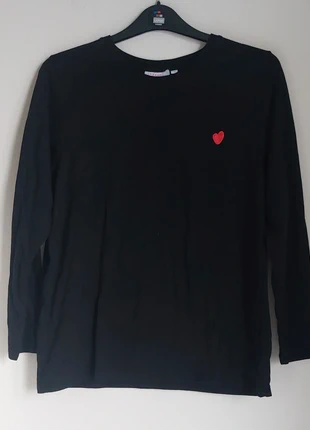 Black Long Sleeve Top with Red Heart Embroidery – L’Amore Couture Size 18/46, marque: "Lamore Couture", état: Très bon état, taille: XXXL / 46 / 18, 3,99 €, 4,89 € Protection acheteurs incluse