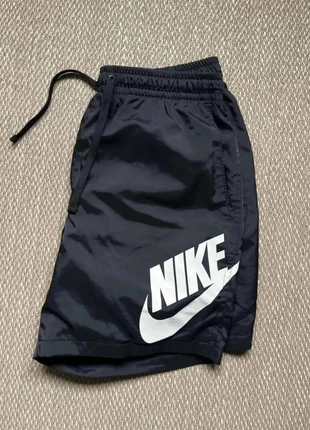 Short de sport/ maillot de bain Nike noir, marque: Nike, état: Très bon état, taille: S, 20,00 €, 21,70 € Protection acheteurs incluse