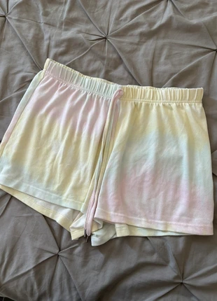 Short T.XS, merk: Primark, staat: Heel goed, maat: XS / 34 / 6, € 1,00, € 1,75 inclusief Kopersbescherming