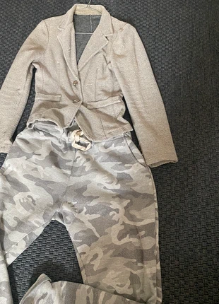 Completo giacca pantalone tuta, état: Très bon état, taille: S / 36 / 8, 12,00 €, 13,30 € Protection acheteurs incluse