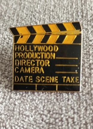 Pin's clap metteur en scène Hollywood, condition: Good, €5.00, €5.95 includes Buyer Protection