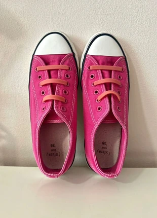 Zapatillas de lona T 38 Sfera. Pantoufles femme en toile. Sapatilhas de mulher de lona, marque: Sfera, état: Très bon état, taille: 38, 12,00 €, 13,30 € Protection acheteurs incluse