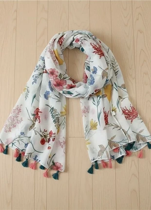 Écharpe fleurs blanches, brand: Elise&Co, condition: Very good, €24.99, €26.94 includes Buyer Protection