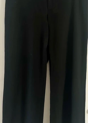Pull&Bear zwarte wide leg pantalon maat 38, marca: Pull & Bear, estado: Muy bueno, tamaño: M / 38 / 10, 7,00 €, 8,05 € Protección al comprador incluida