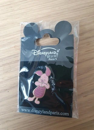 Pin Piglet New Disneyland Paris Knorretje vintage, brand: Disneyland Paris, condizioni: Nuovo con cartellino, €12.50, €13.83 include la Protezione acquisti