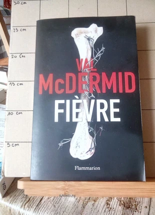 Fièvre - McDermid Val, état: Satisfaisant, 2,00 €, 2,80 € Protection acheteurs incluse