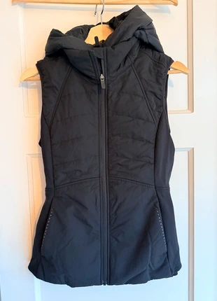 Lululemon Another Mile Vest size 6, merk: Lululemon, staat: Nieuw zonder prijskaartje, € 119,00, € 125,65 inclusief Kopersbescherming