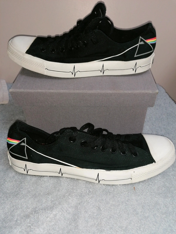 Size 11 Converse All ⭐Star RARE Pink Floyd Dark side of the moon    5
