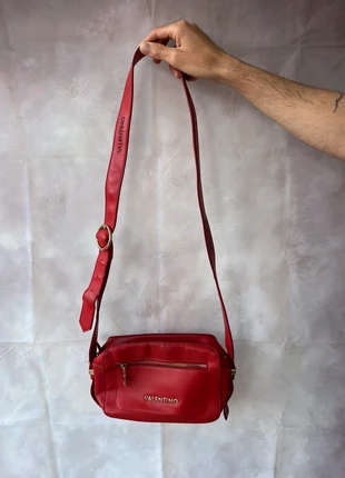 | Valentino Bag by Mario Valentino | Urban crossbody | Triple Red bombshell edition |, marque: Mario Valentino, état: Très bon état, 30,00 €, 32,20 € Protection acheteurs incluse