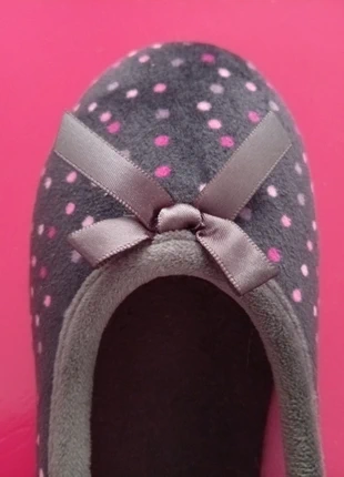 Chaussons Isotoner T37, marque: Isotoner, état: Très bon état, taille: 37, 4,00 €, 4,90 € Protection acheteurs incluse