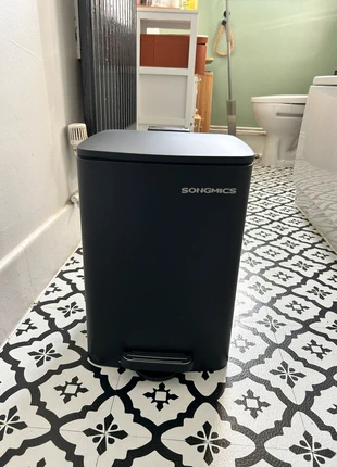 Steel Pedal Bin, 5.2-Gallon (20 L) Trash Bin with Inner Bucket, brand: Songmics, condition: New with tags, £20.00, £21.90 includes Buyer Protection