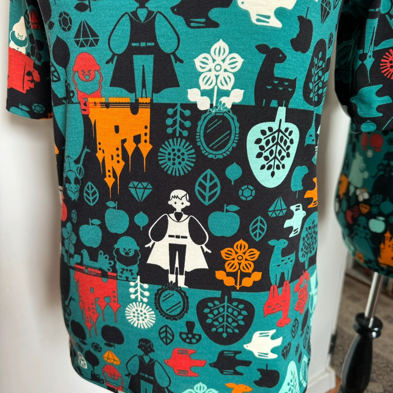 Lularoe Small Disney Snow White Shirt 2