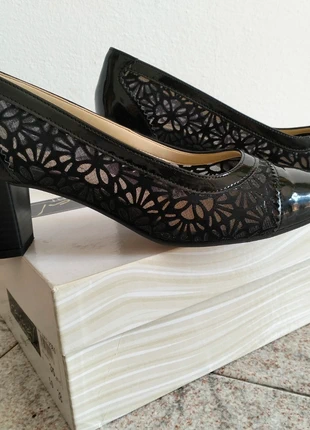 Décolleté donna vera pelle con pizzo, merk: Casual Comfort, staat: Heel goed, maat: 38, € 15,00, € 16,45 inclusief Kopersbescherming