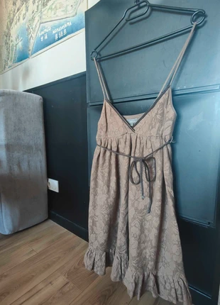 🤎 Robe marron Bershka - détails dentelle & style bohème 🤎, marke: Bershka, zustand: Gut, größe: M / 38 / 10, 10,00 €, 11,20 € inklusive Vinted-Käuferschutz