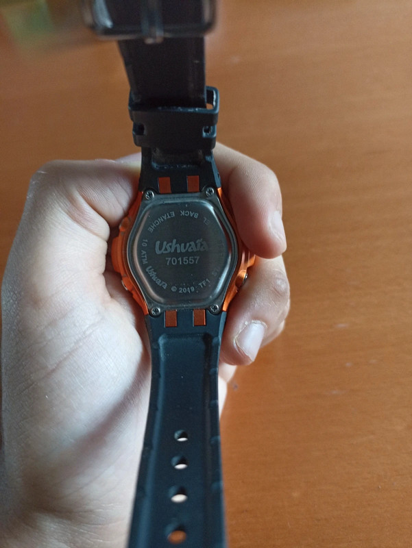 Montre Ushua a avec chiffres Vinted