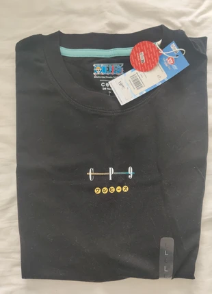 T-shirt One piece CP9 - Celio - Neuf, marke: Celio, zustand: Neu, mit Etikett, größe: L, 15,00 €, 16,45 € inklusive Vinted-Käuferschutz