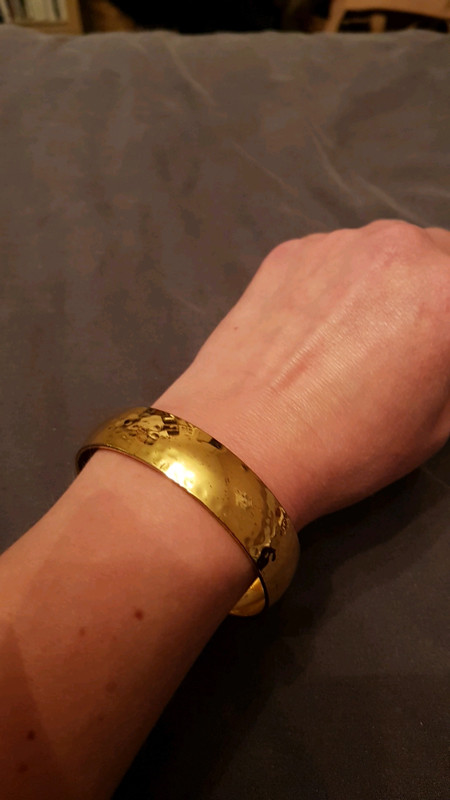 Bracelet style manchette doré martelé grande taille  1