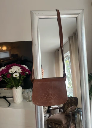Grössenverstellbare umhänge Ledertasche, marque: Vintage Love, état: Bon état, 12,00 €, 13,30 € Protection acheteurs incluse