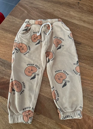 Jogging Zara, brand: Zara, condition: Very good, size: 3 years / 98 cm, €5.00, €5.95 includes Buyer Protection