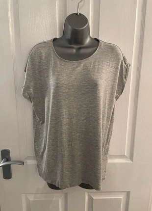 Aware by vero Moda grey T-shirt size medium ;cmc, brand: Vero Moda, condition: Very good, size: M / 10, £3.00, £3.85 includes Buyer Protection Pro