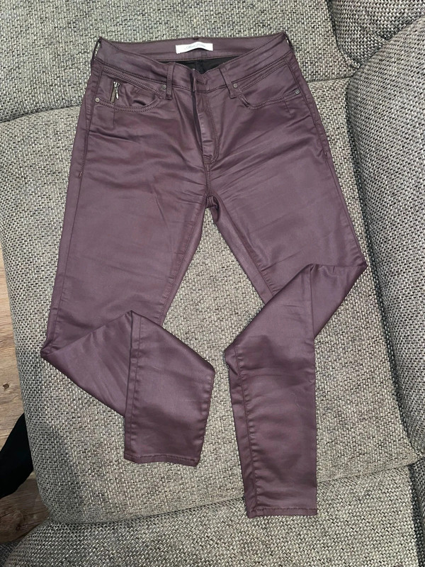 Aubergine kleurige broek van Mavi 1