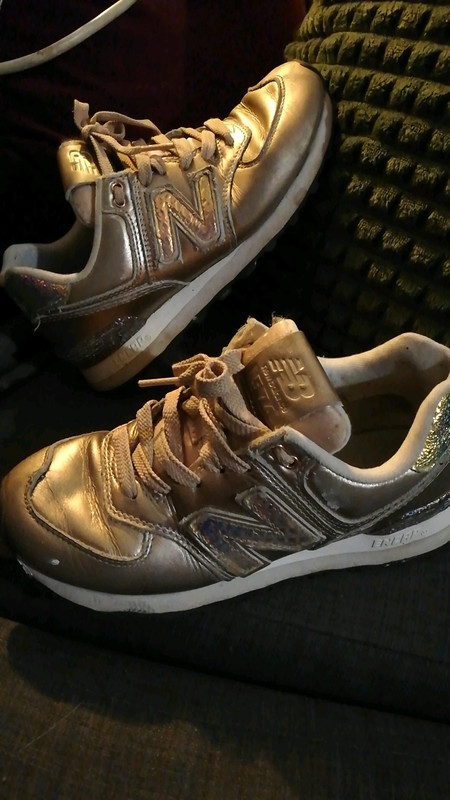 Baskets new balance rose et paillettes - Vinted Baskets new balance rose et paillettes - Vinted