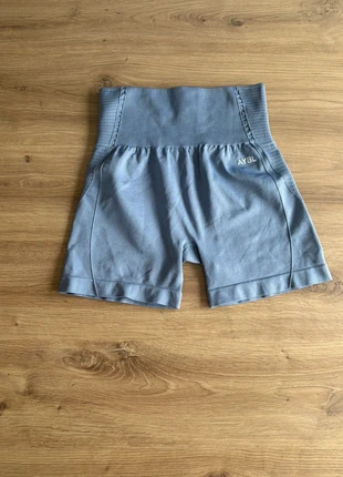 Short AYBL taille S, marque: AYBL, état: Très bon état, taille: S / 36 / 8, 25,00 €, 26,95 € Protection acheteurs incluse