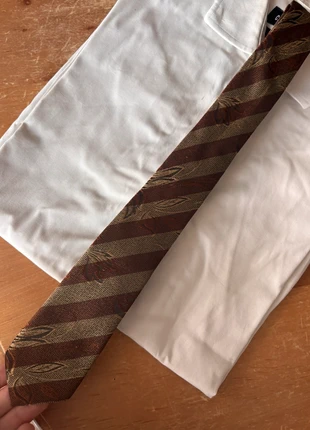 Cravate à rayures marron fine et élégante, marke: Vintage Dressing, zustand: Sehr gut, 5,00 €, 5,95 € beinhaltet Vinted-Käuferschutz Pro