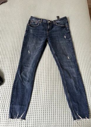 Vaquero Zara talla 40 oscuro, marca: Zara, estado: Muito bom, tamanho: L / 40 / 12, €12.00, €13.30 inclui Proteção do Comprador