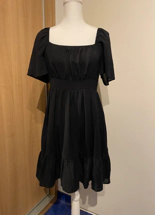 Robe noire - Shein - M, marque: Shein, état: Très bon état, taille: M / 38 / 10, 15,00 €, 16,45 € Protection acheteurs incluse