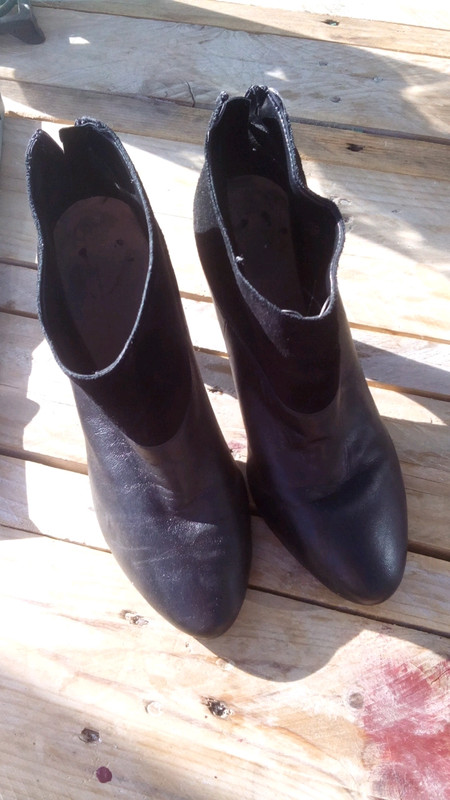 Low boots bi matière daim et cuir noires 1