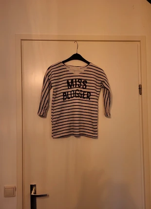 Leuke gestreepte trui , merk: circle of trust, staat: Heel goed, maat: 10 jaar / 140 cm, € 2,00, € 2,80 inclusief Kopersbescherming