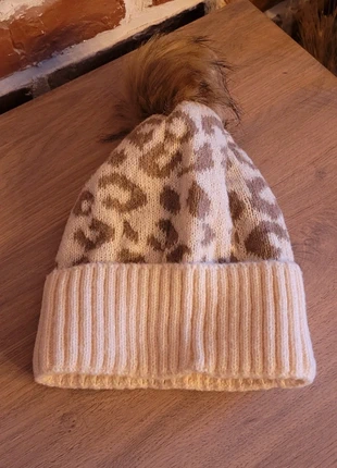 Bonnet léopard beige et marron pompon, marque: sans marque, état: Neuf sans étiquette, taille: Taille unique, 9,99 €, 11,19 € Protection acheteurs incluse