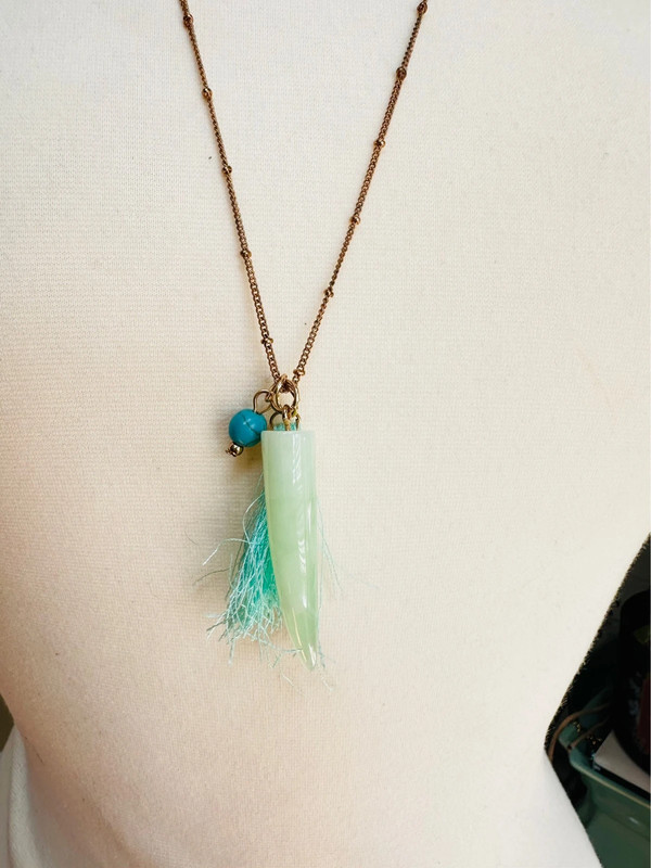 Gold necklace with turquoise horn 2