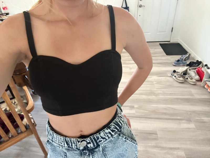 Black crop top 1