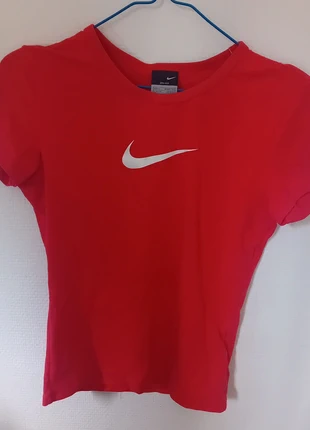 Tshirt Nike rouge, brand: Nike, condition: New with tags, size: S / 36 / 8, €6.00, €7.00 includes Buyer Protection