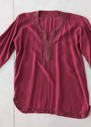 Blouse Grenat et argentée taille S/M, marque: sans, état: Bon état, taille: M / 38 / 10, 1,00 €, 1,75 € Protection acheteurs incluse