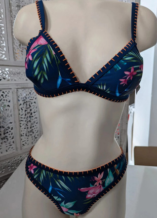 👙 Maillot de Bain 2 Pièces Femme Cupshe - Taille XS, Couleur Multicolore et Bleu Marine 🌈, marque: Cupshe, état: Très bon état, taille: XS / 34 / 6, 19,00 €, 20,65 € Protection acheteurs (Pro) incluse